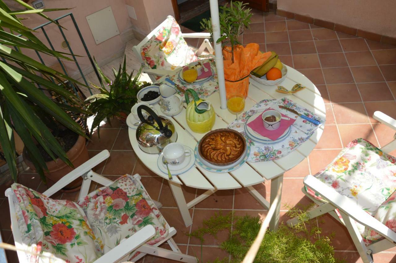 B&B Vicolo Del Chiostro Aci SantʼAntonio Exterior foto