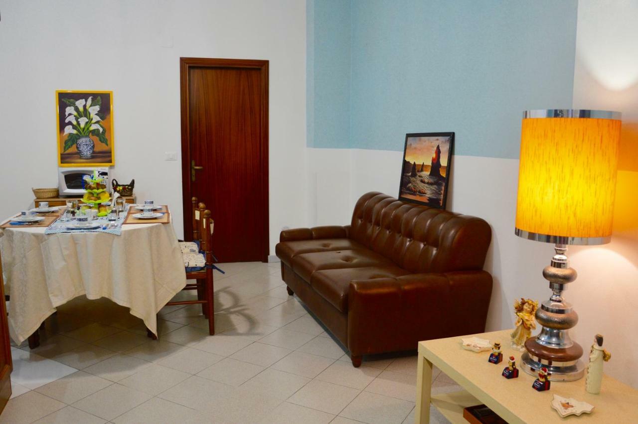 B&B Vicolo Del Chiostro Aci SantʼAntonio Exterior foto